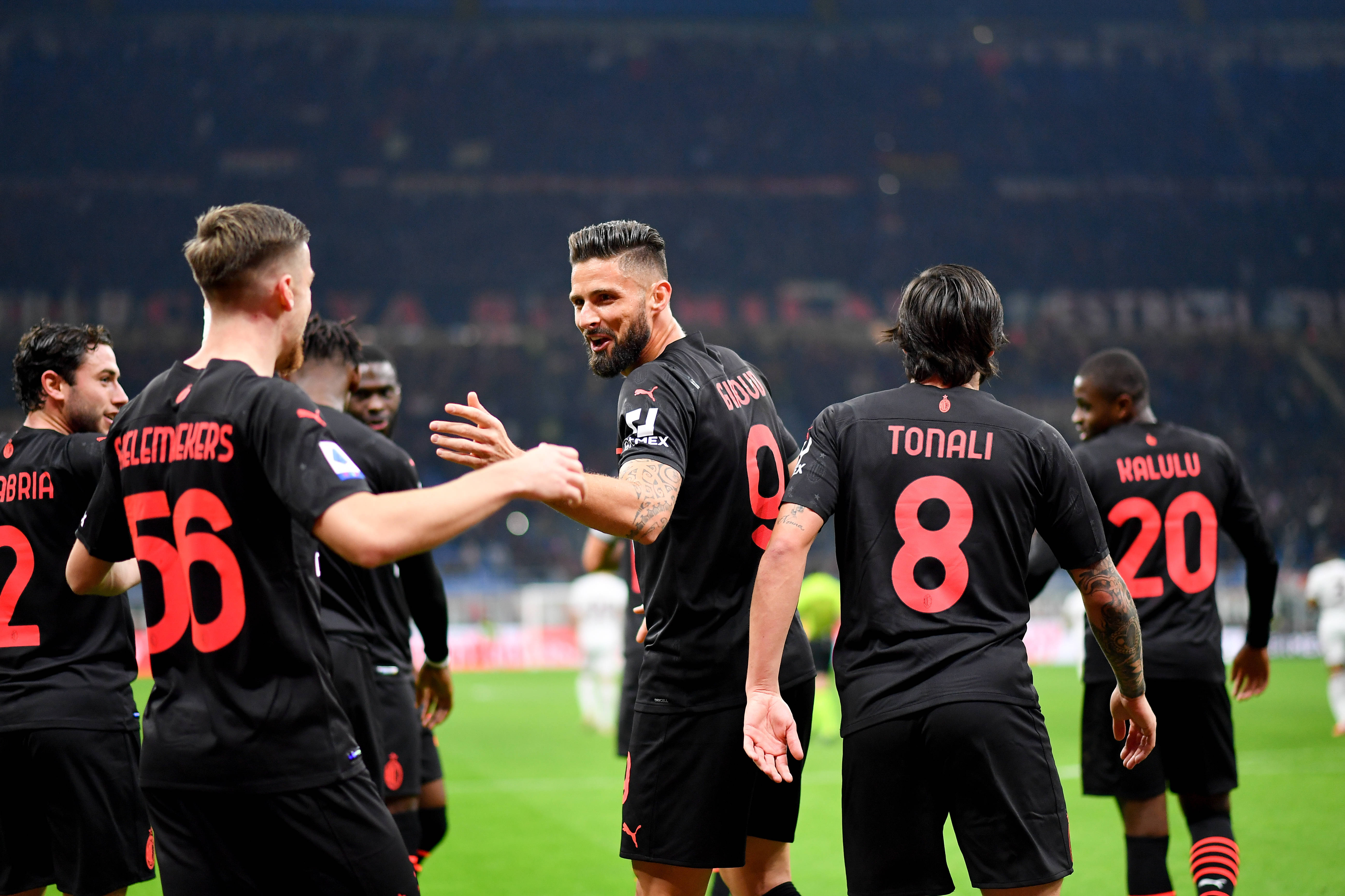 篮球篮网球员赛前热身状态良好（篮网队球员赛前热身状态上佳）