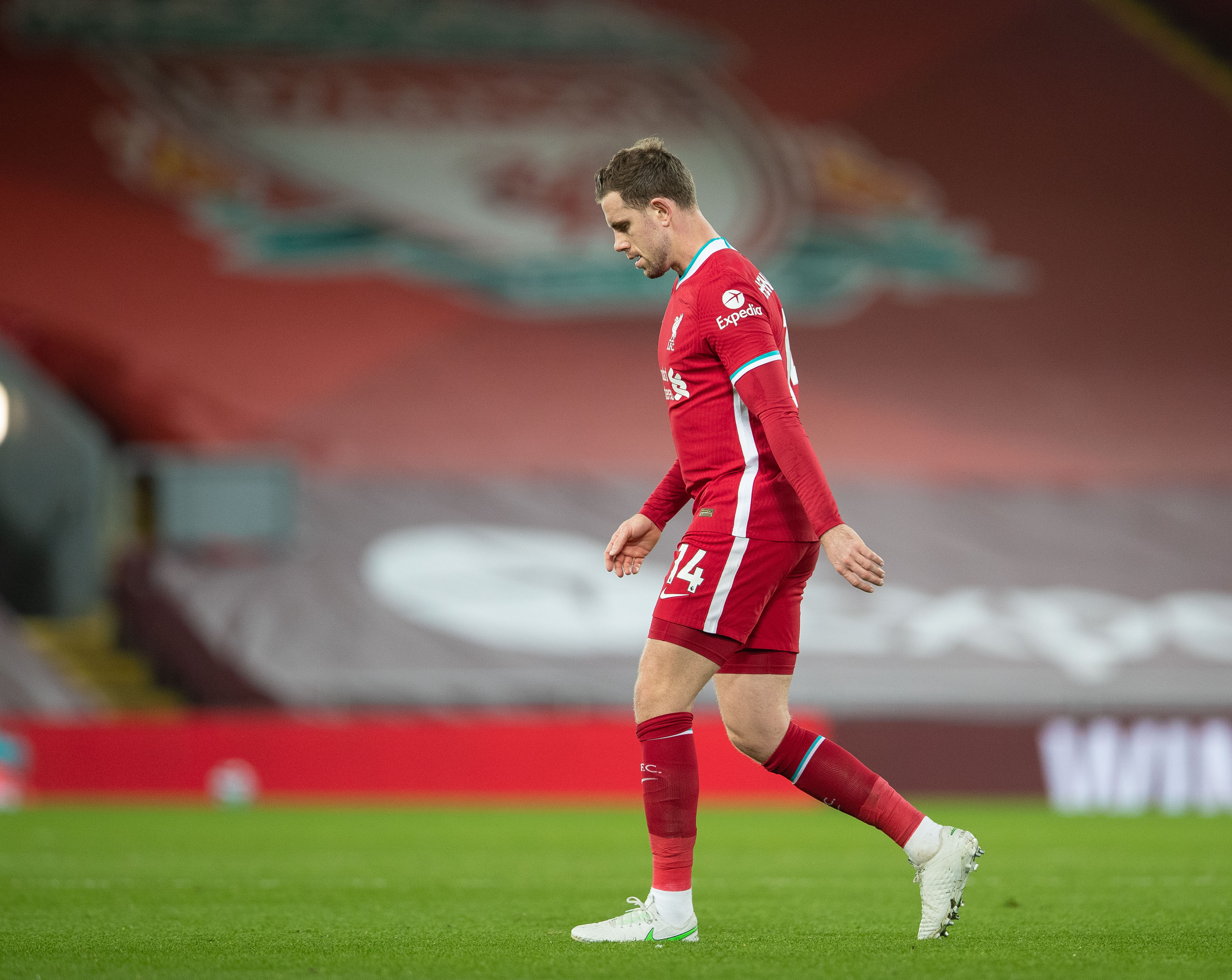 中足联：中超国内球员年薪上限500万元，外援年薪封顶300万欧元（中足联出台薪资帽：中超国内球员年薪不超500万，外援年薪上限300万欧元）