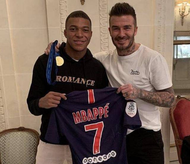 卢克·肖迎曼联生涯300场里程碑！前299场4球30助攻（卢克·肖达成曼联300场里程碑：前299战贡献4球30助攻）