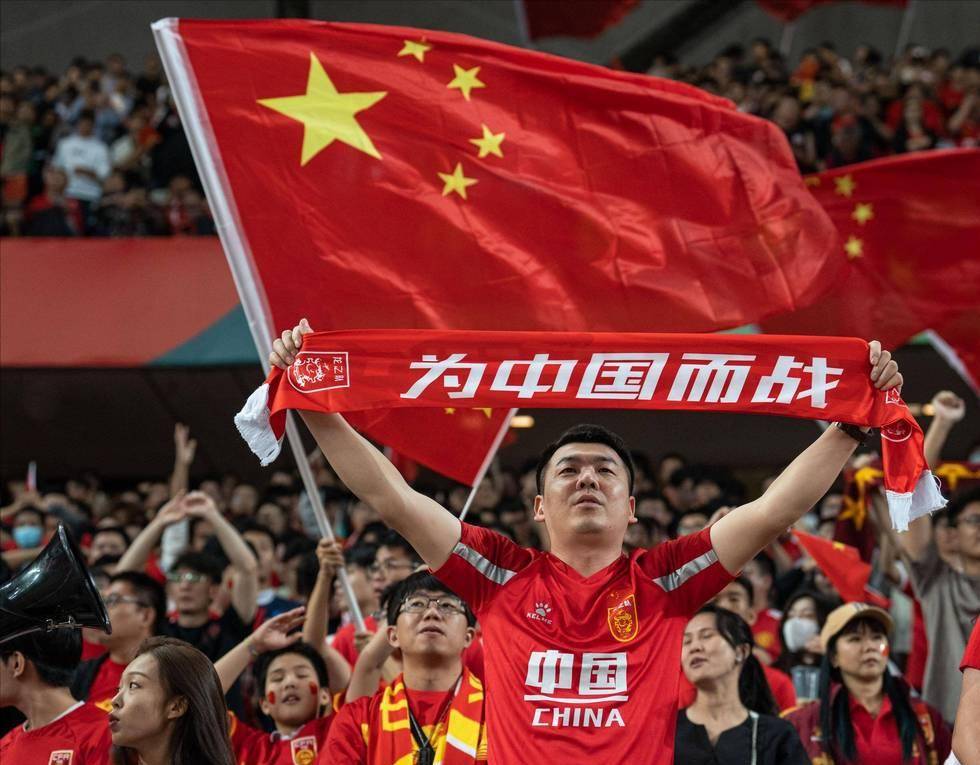 毫无竞争力，阿贾克斯本赛季欧冠5战全败仅进1球净负15球垫底（阿贾克斯欧冠表现低迷：5战皆负仅入1球，净负15球小组垫底）