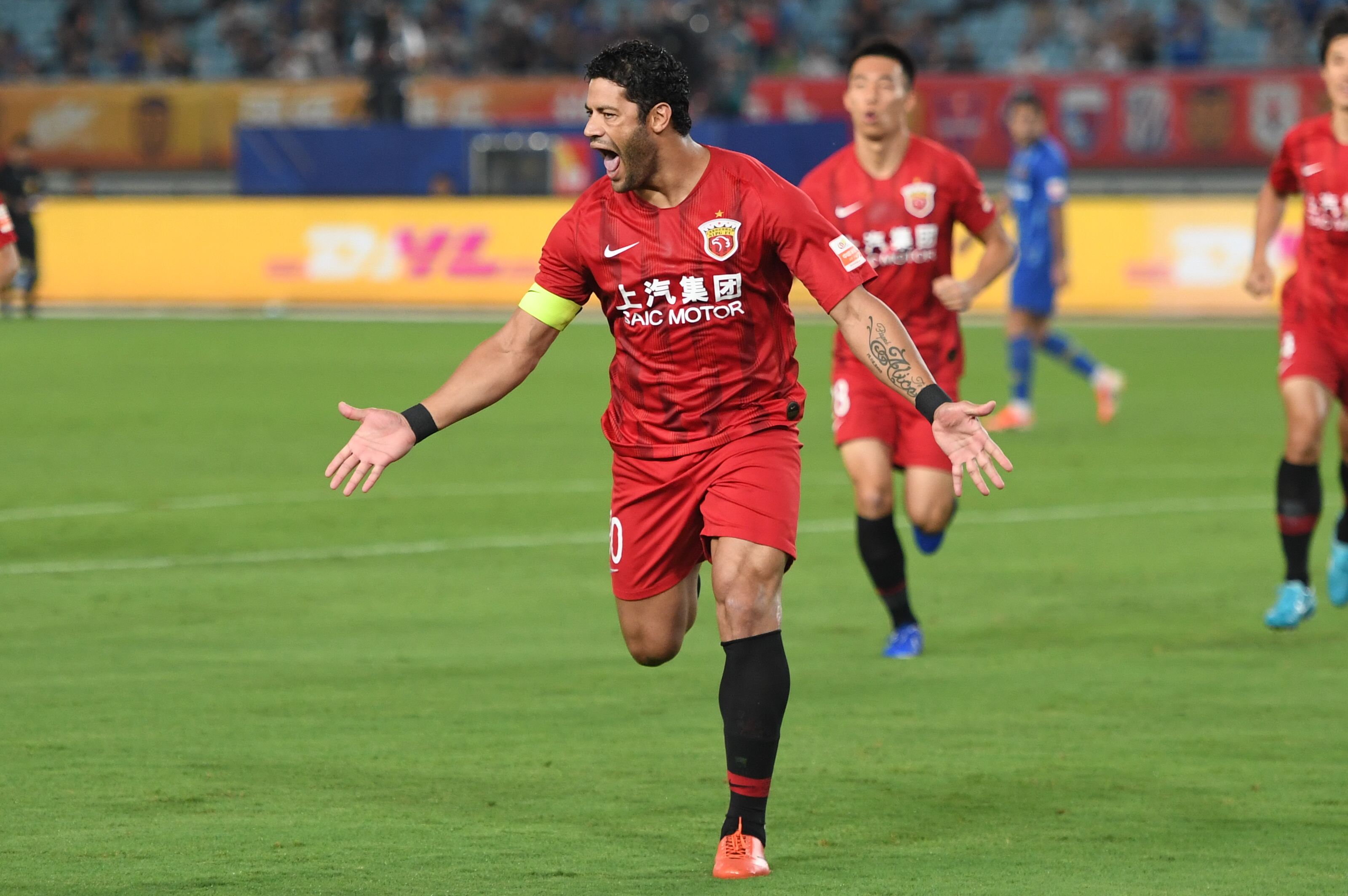 水晶宫已决定明夏出售沃顿，曼联进欧冠才有竞争力！经纪人揭秘计划（经纪人透露：水晶宫铁心明夏出售沃顿，曼联须进欧冠方具竞争力）