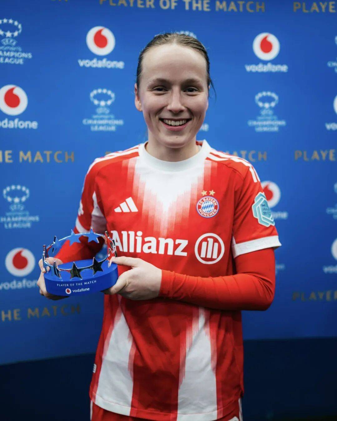 在安菲尔德送出助攻：埃基蒂克本场数据／集锦（埃基蒂克安菲尔德送助攻：本场数据与集锦）