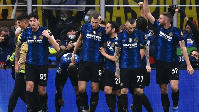 记者：申花今天下午飞赴天津，于汉超、戴伟浚等人随队出征（申花今日下午启程赴津，于汉超、戴伟浚等随队出征）