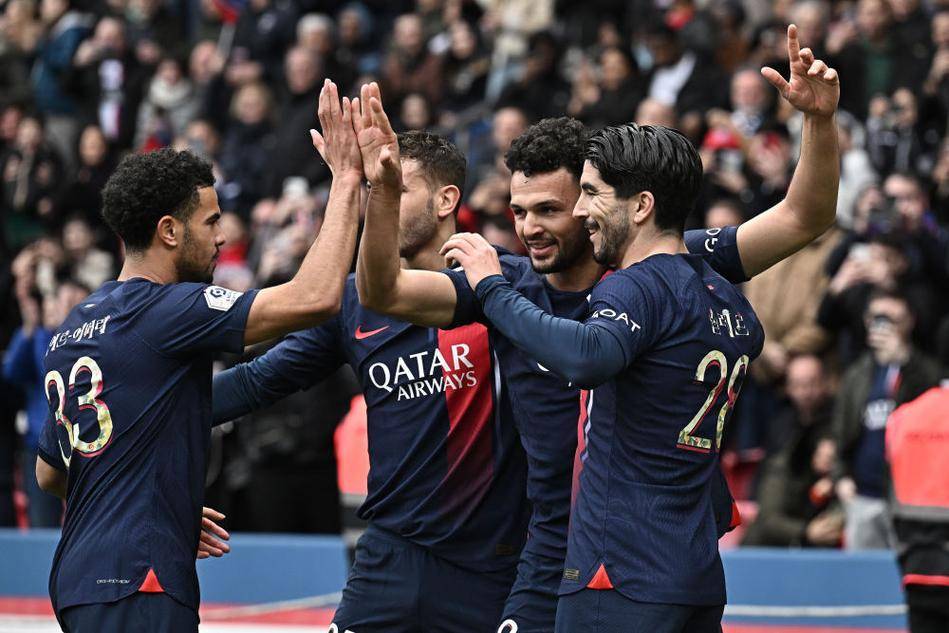 抽签是命运的盲盒，更是心跳的盛宴。12月5日22...（抽签开启命运盲盒，12月5日22点心跳见证）