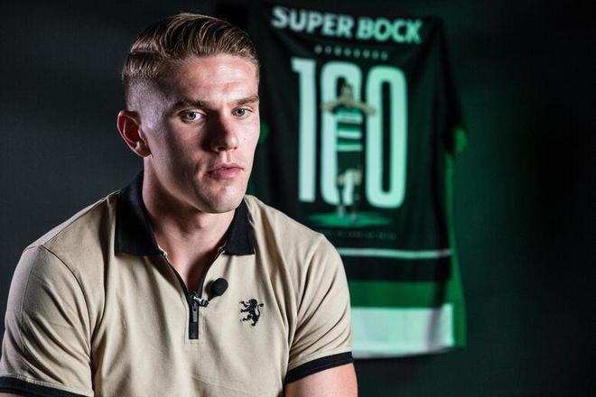 邓加：维尼修斯只能做战术核心，卡塞米罗才配做巴西队队长（邓加：维尼修斯更适合作战术核心，巴西队长应由卡塞米罗担任）