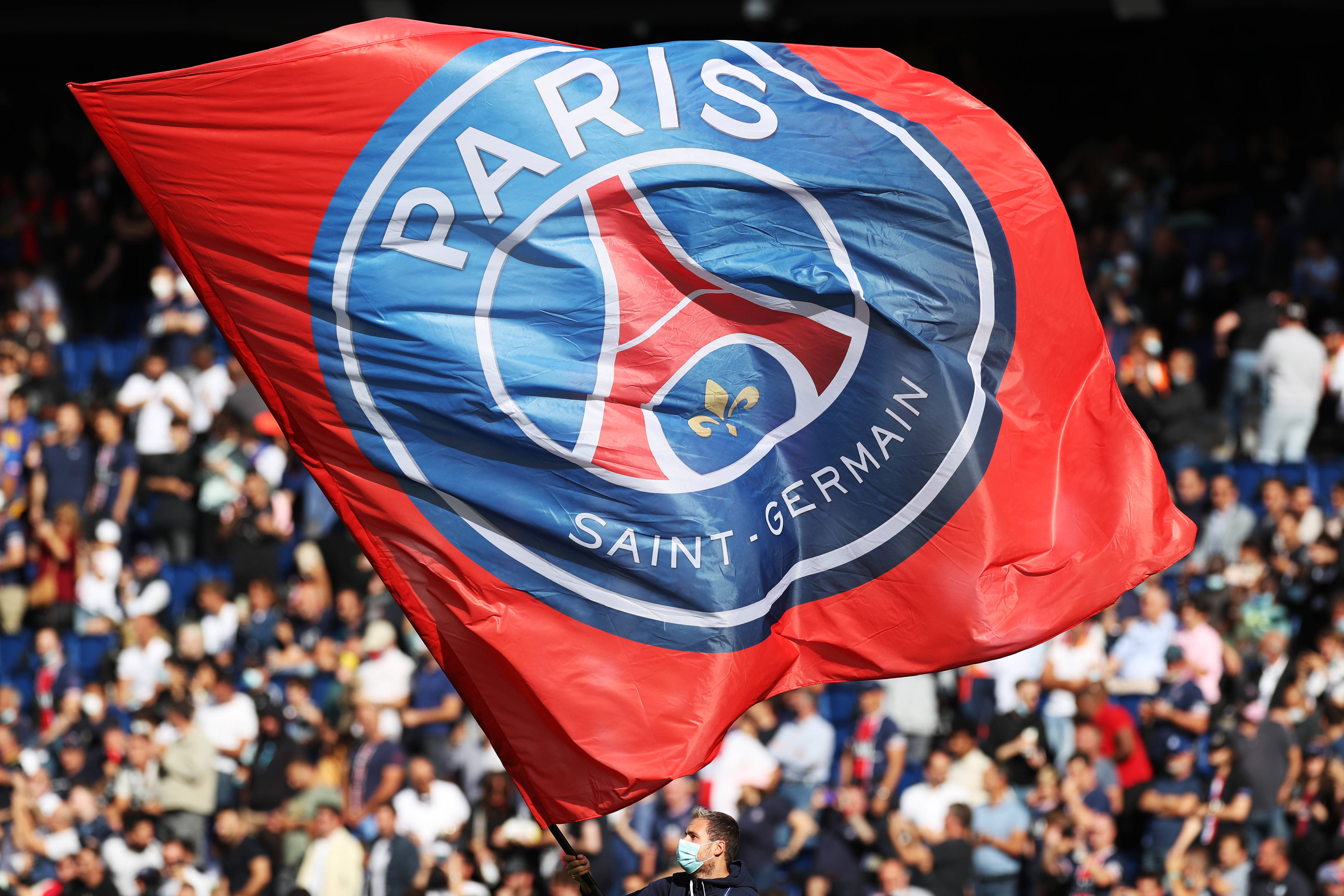 弗兰克：水晶宫体系和曼联相似？不同的球队不能拿来相提并论（弗兰克：别把水晶宫和曼联相提并论，体系各不相同）