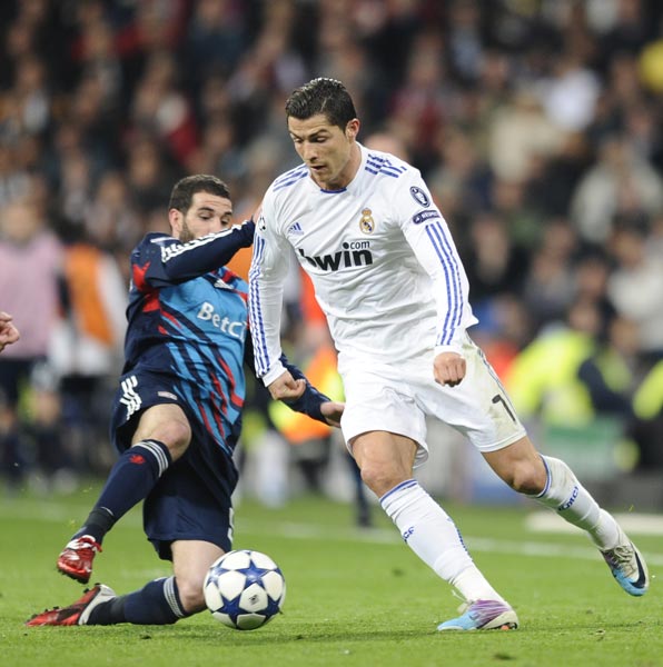 【欧冠】——心疼阿隆索，哪里都是曼城（欧冠：阿隆索无奈，曼城无处不在）