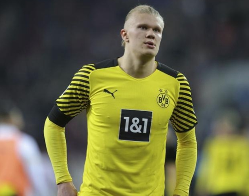 皇马0-2终结对塞尔塔西甲10连胜，此前22次联赛交锋20胜2平（皇马0-2不敌塞尔塔，西甲对其10连胜告终；此前22战20胜2平）