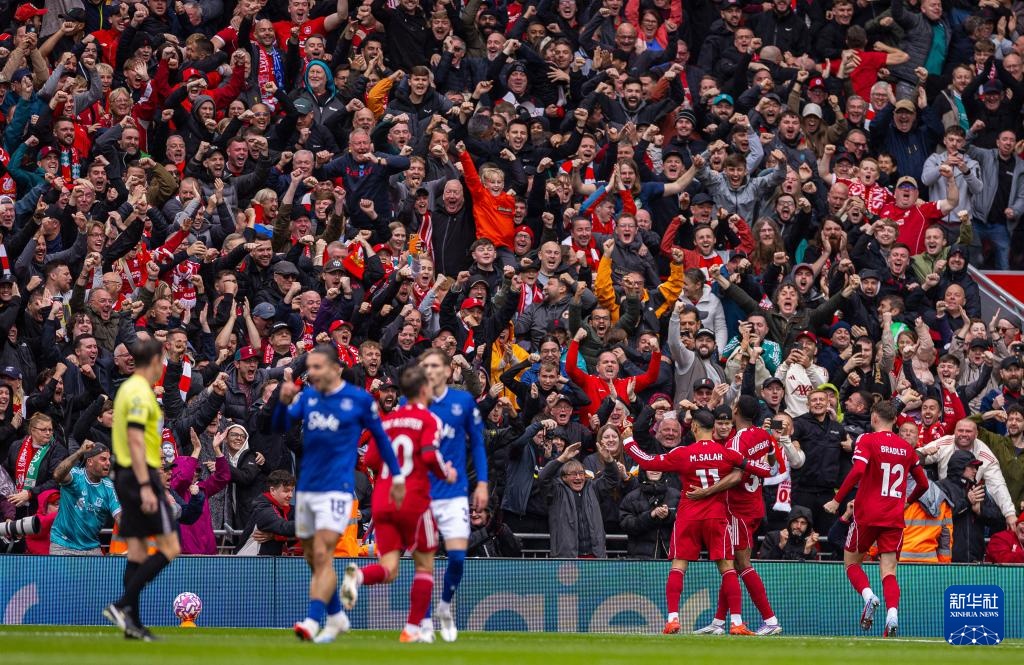 名宿：在我看来莱奥是边锋不是前锋；他配得上米兰10号球衣（米兰名宿：莱奥更适合当边锋而非前锋，配得上米兰10号球衣）