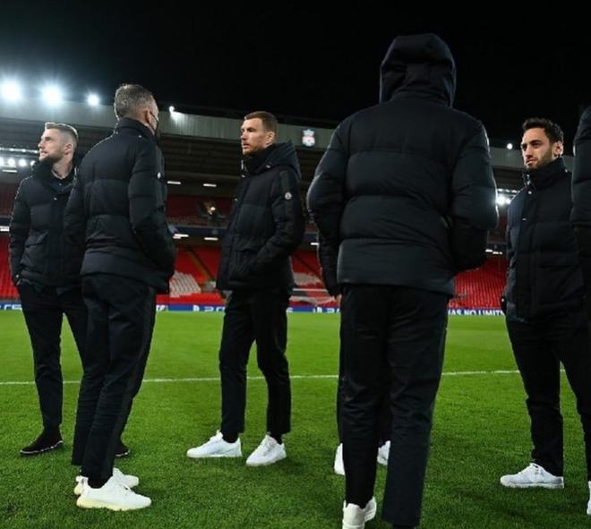 斯内德：贝尼特斯接手国米的时机很糟糕，我没说他是最差教练（斯内德：贝尼特斯接掌国米时机不佳，我从未称其为最差主帅）