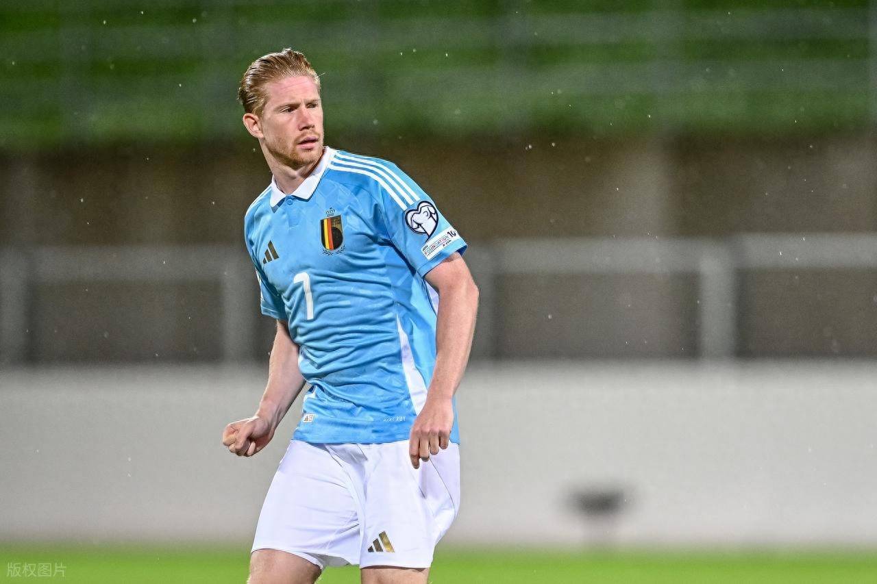 记者：德国足协内部有让诺伊尔回归的声音，需要纳帅主动出面（记者称德足协内部呼吁诺伊尔回归，仍需纳帅亲自出面推动）