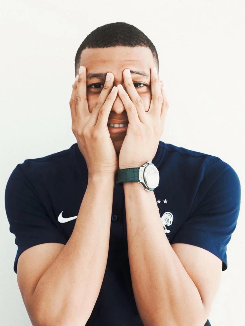 库利巴利：世界杯与法国同组令人期待，眼下专注于非洲杯（库利巴利：期待世界杯同组法国，目前专注非洲杯）