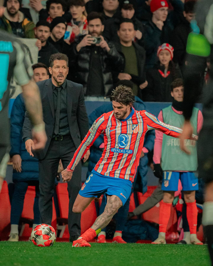 意甲战报：贝内德扎克点射、恩佐拉直红，比萨0-1帕尔马（意甲快讯：贝内德扎克点球建功、恩佐拉直红，比萨0-1帕尔马）